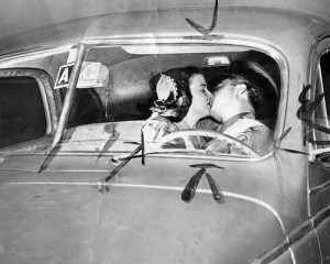 Making_out_livingthedreammagazine.com_detail